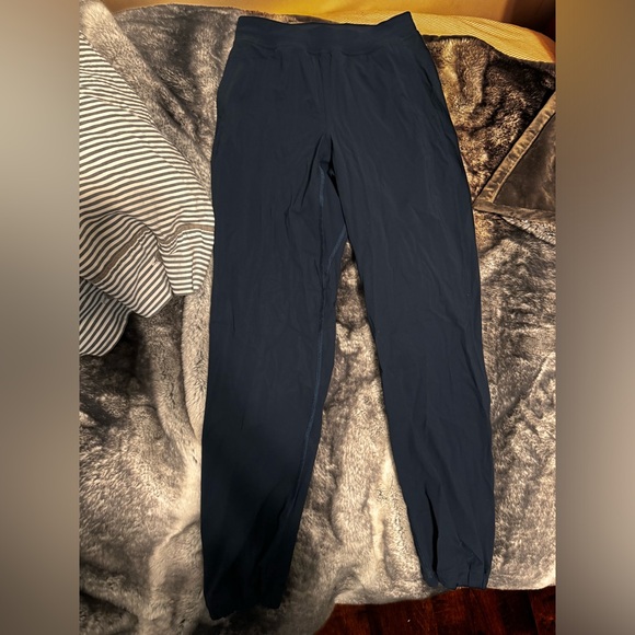 LULULEMON ADAPTED STATE JOGGER TRUE NAVY SIZE 4 - Picture 3 of 6
